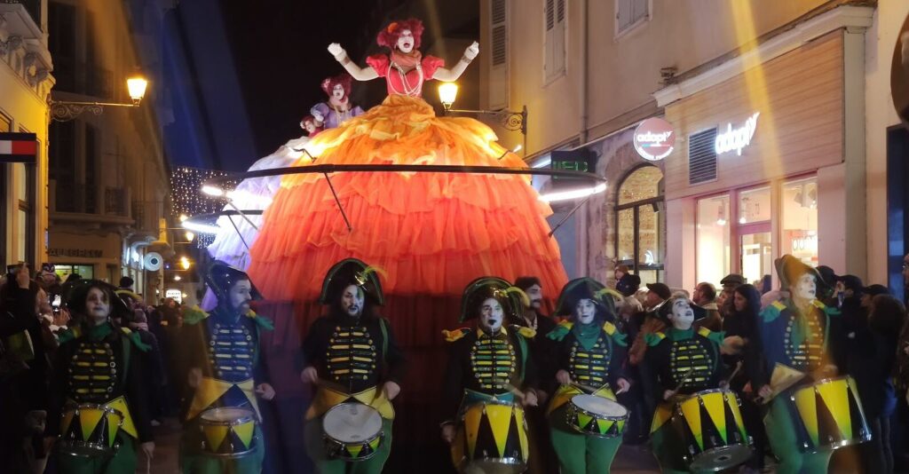 parade de noel aix les bains